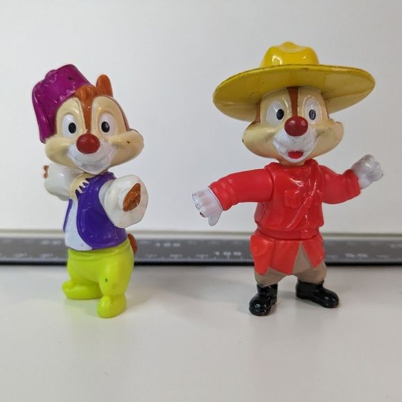 Pair of Chip and Dale Olympics Promo Toy - Picture 2 of 3
